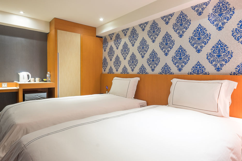 Talmud Hotel Yizhong Taichung Esterno foto