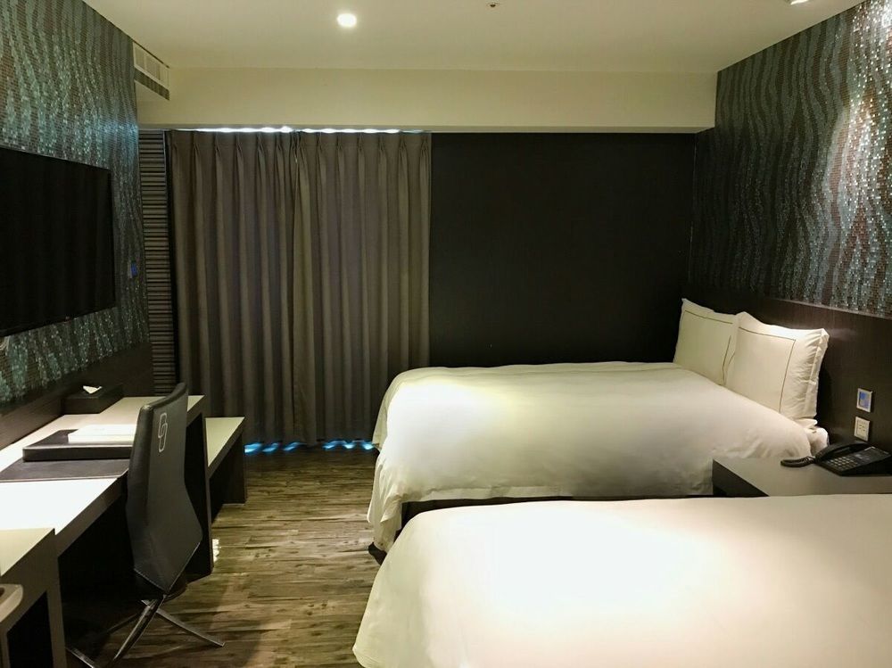 Talmud Hotel Yizhong Taichung Esterno foto